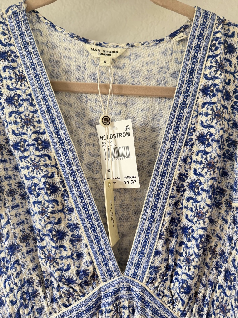 Max Studio Blue and White Floral V‑Neck Maxi Dress - Picture 2 of 8